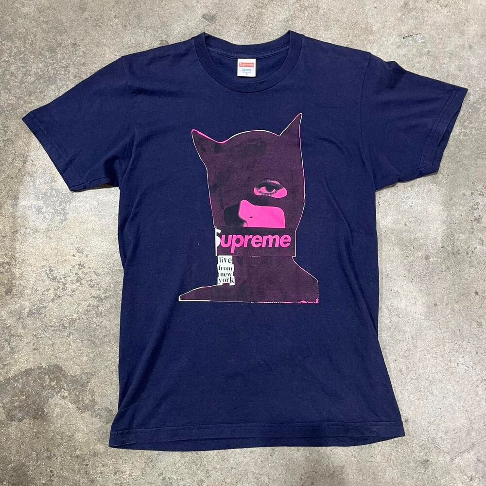 Supreme Men's Navy and Blue T-shirt